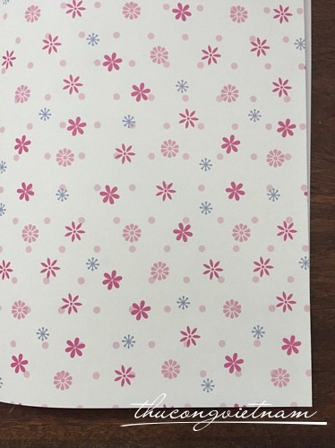 EG-01-11 Giấy scrapbook hoa nền vàng